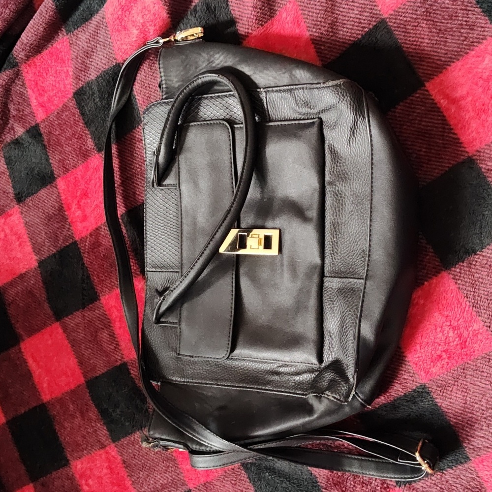 Apt. 9 Leather Look/Feel Purse with Adjustable Strap - GUC